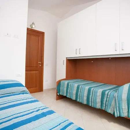 Budoni I Girasoli Apartment *