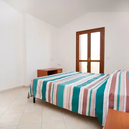 Budoni I Girasoli Apartment *