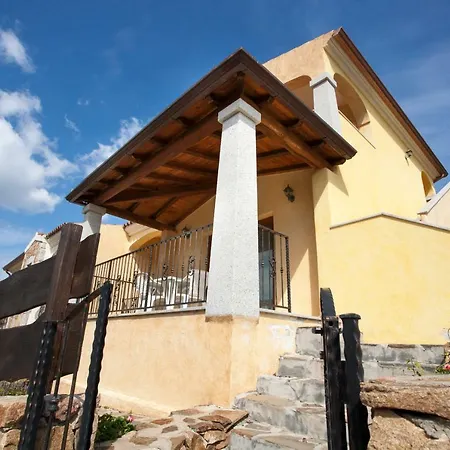 Budoni I Girasoli Apartment Tanaunella