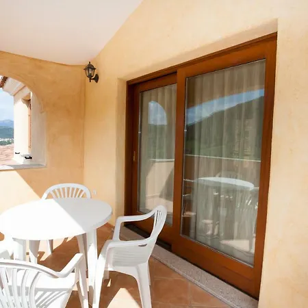 Budoni I Girasoli Apartment Tanaunella